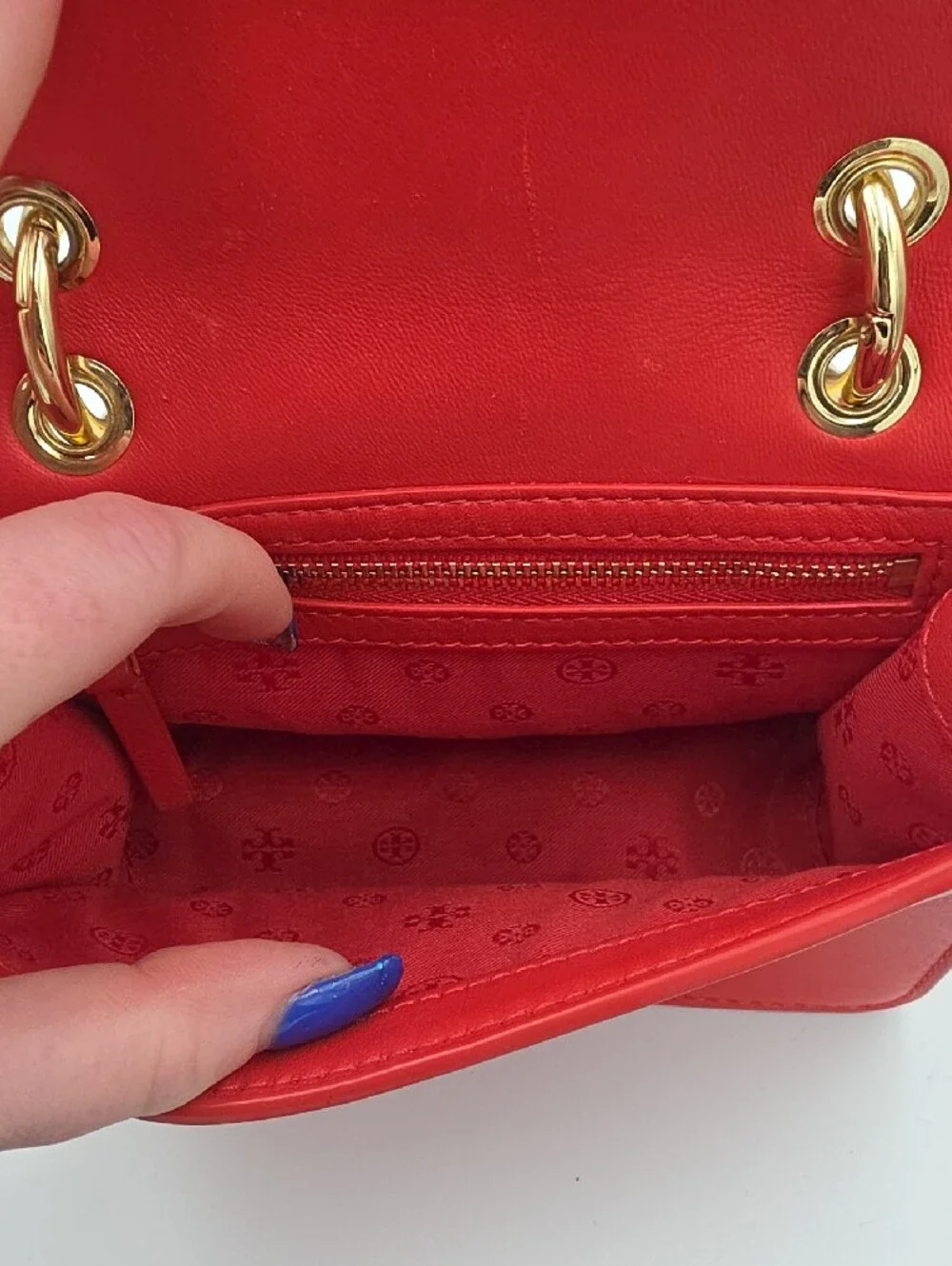 Tory Burch compact tory